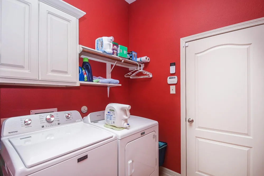 6915 Argonne Trail Sugar Land, TX 77479