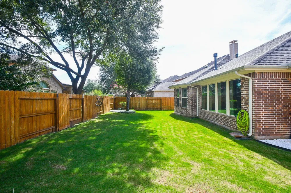 6915 Argonne Trail Sugar Land, TX 77479
