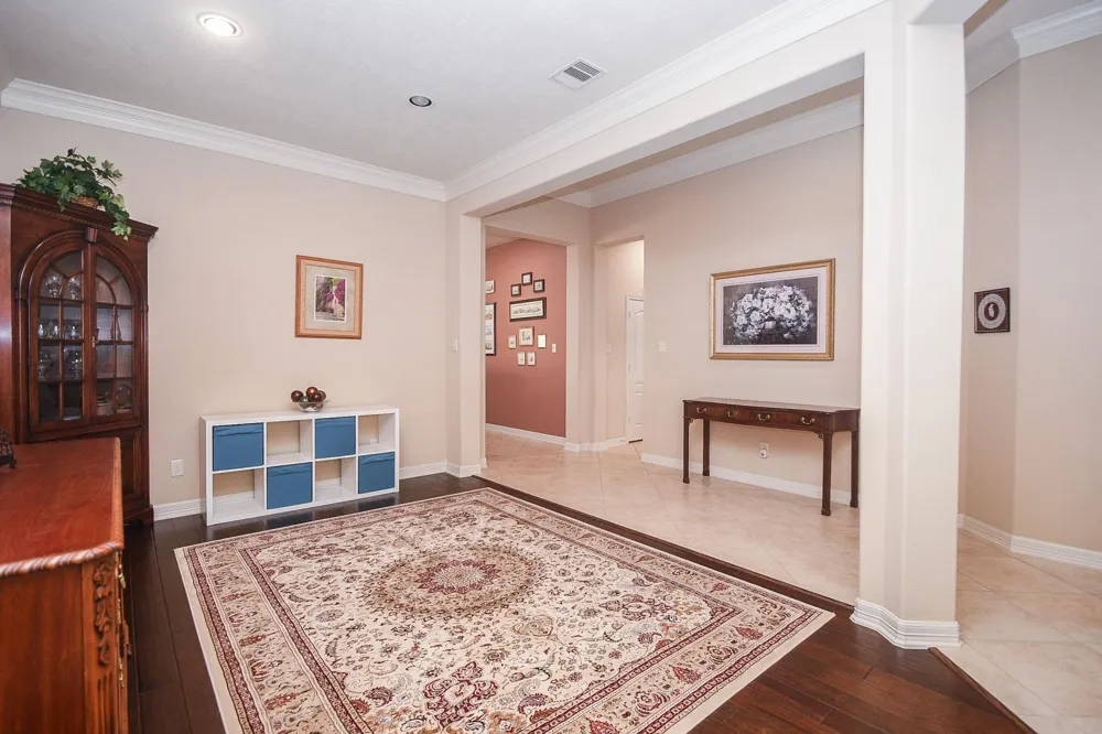 6915 Argonne Trail Sugar Land, TX 77479