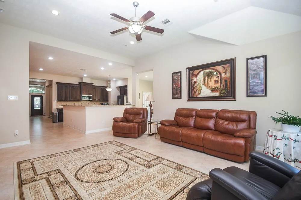6915 Argonne Trail Sugar Land, TX 77479
