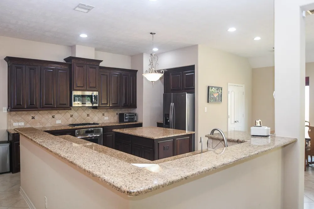6915 Argonne Trail Sugar Land, TX 77479