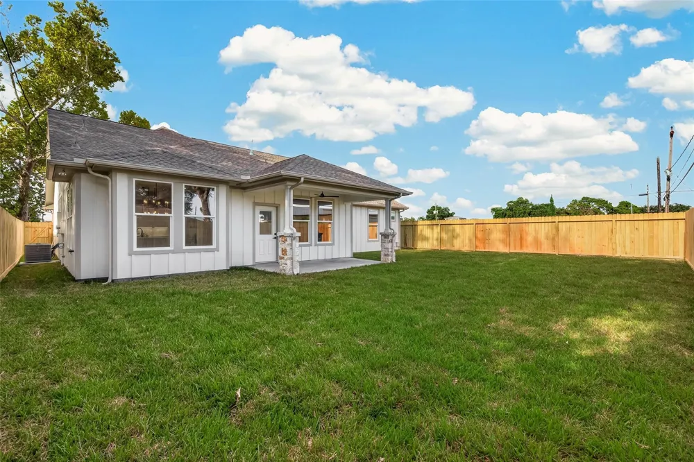 7438 Stephanie Drive Deer Park, TX 77536
