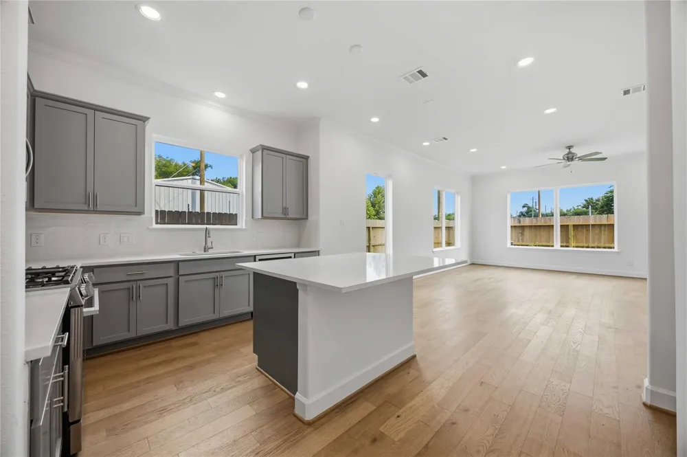 5676 Nolda Street Houston, TX 77007