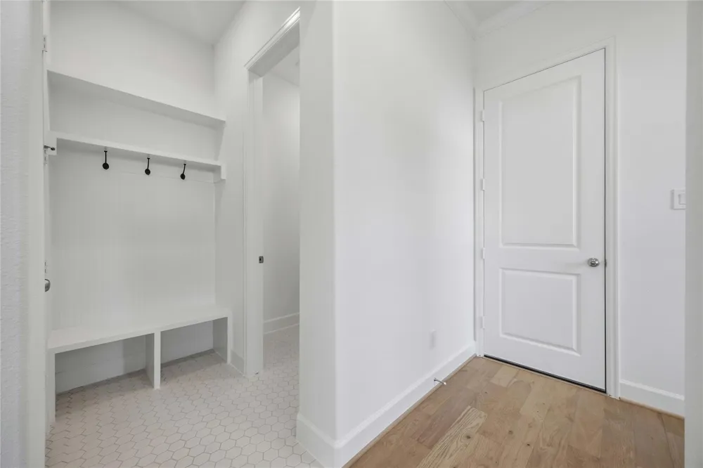5676 Nolda Street Houston, TX 77007