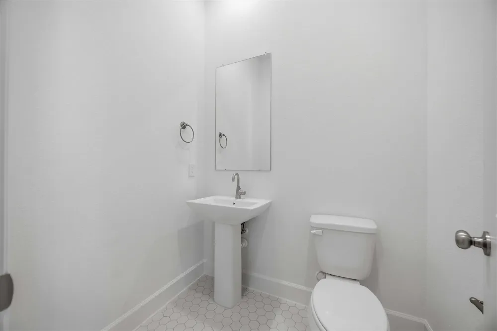5676 Nolda Street Houston, TX 77007