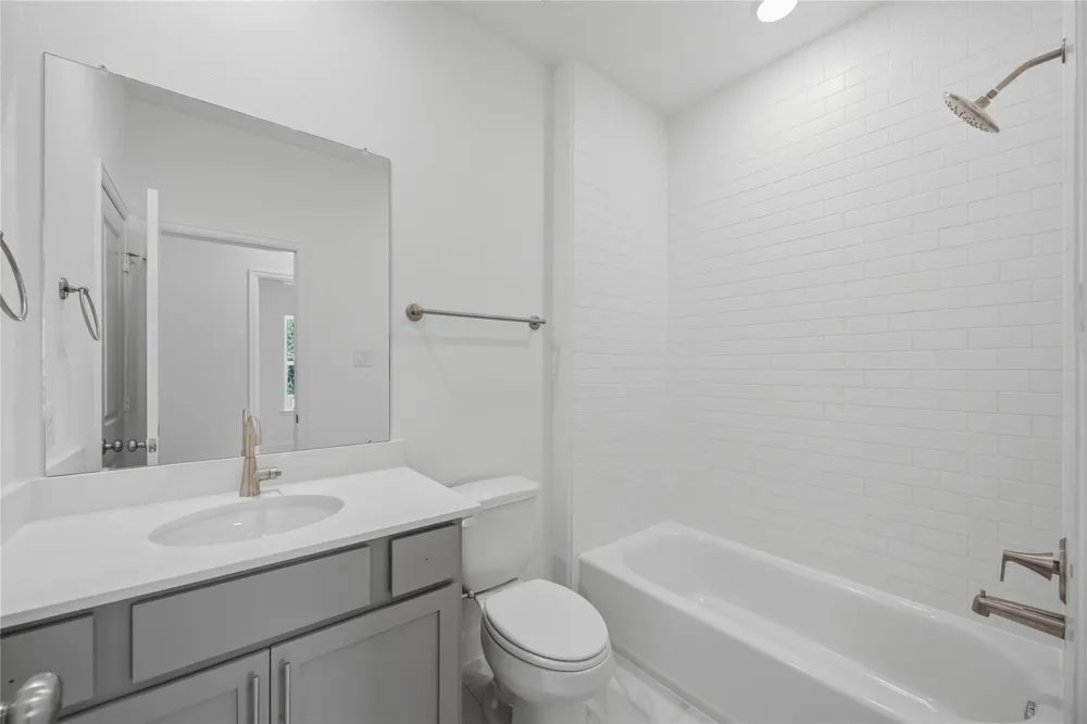 5676 Nolda Street Houston, TX 77007