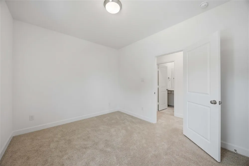 5676 Nolda Street Houston, TX 77007