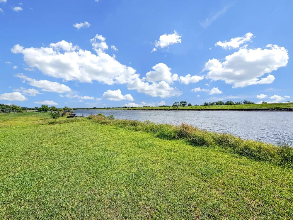 S Redfish Drive Hitchcock, TX 77563