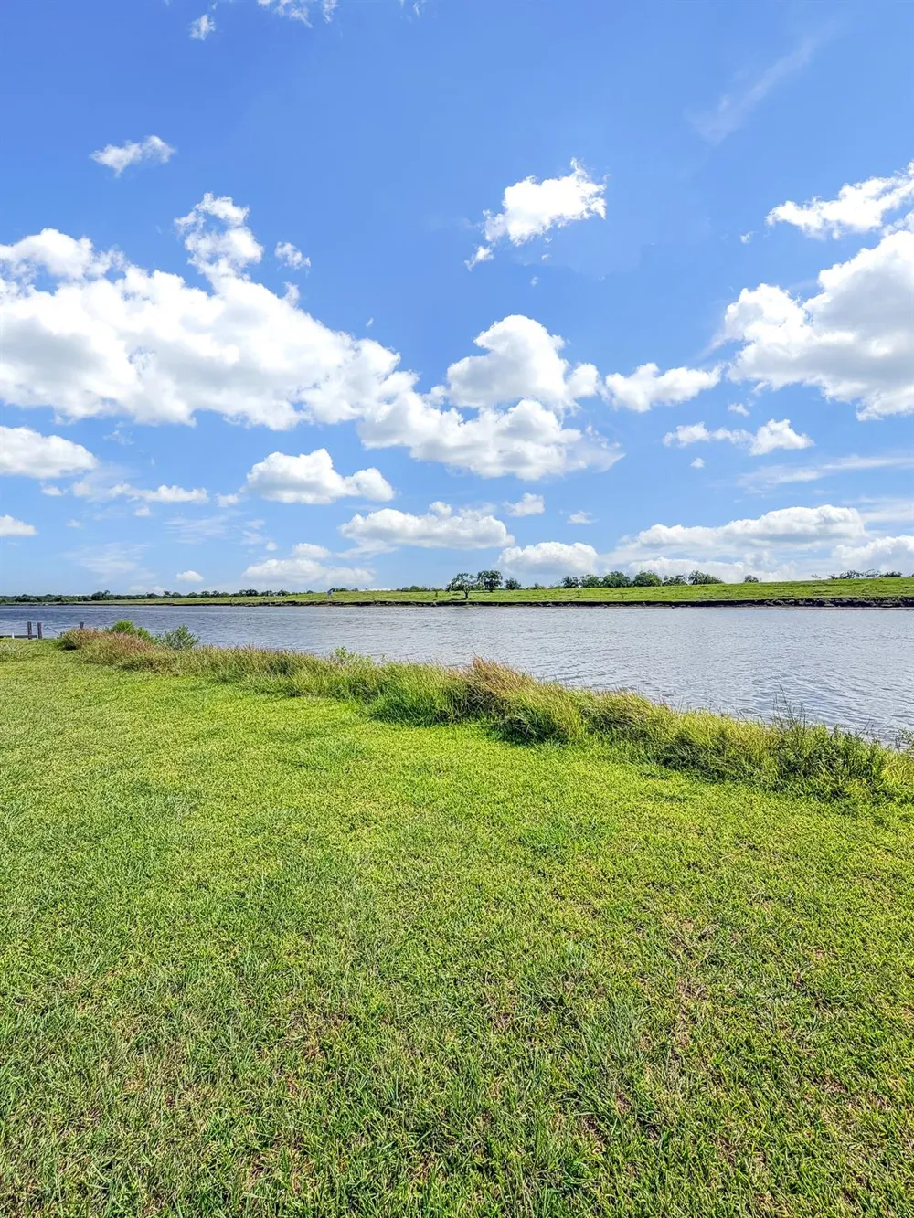 S Redfish Drive Hitchcock, TX 77563