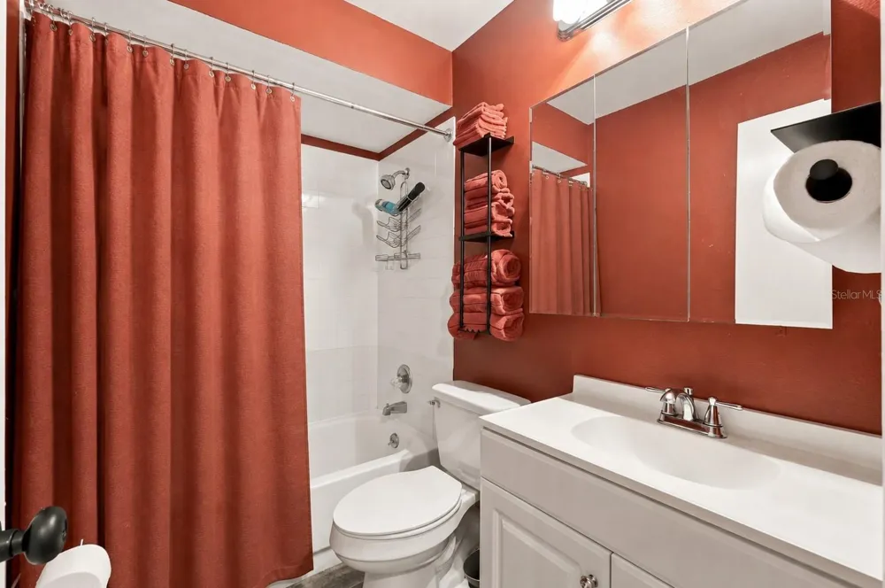 701 MAGNOLIA PLACE Winter Haven, FL 33884