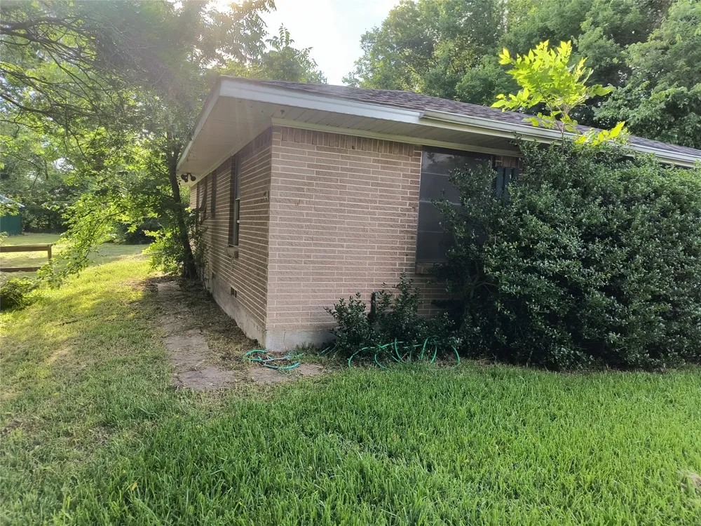 1211 Wolfe City Drive Greenville, TX 75401