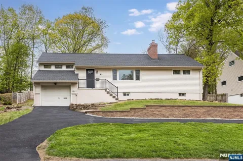 62 Elmwood Terrace