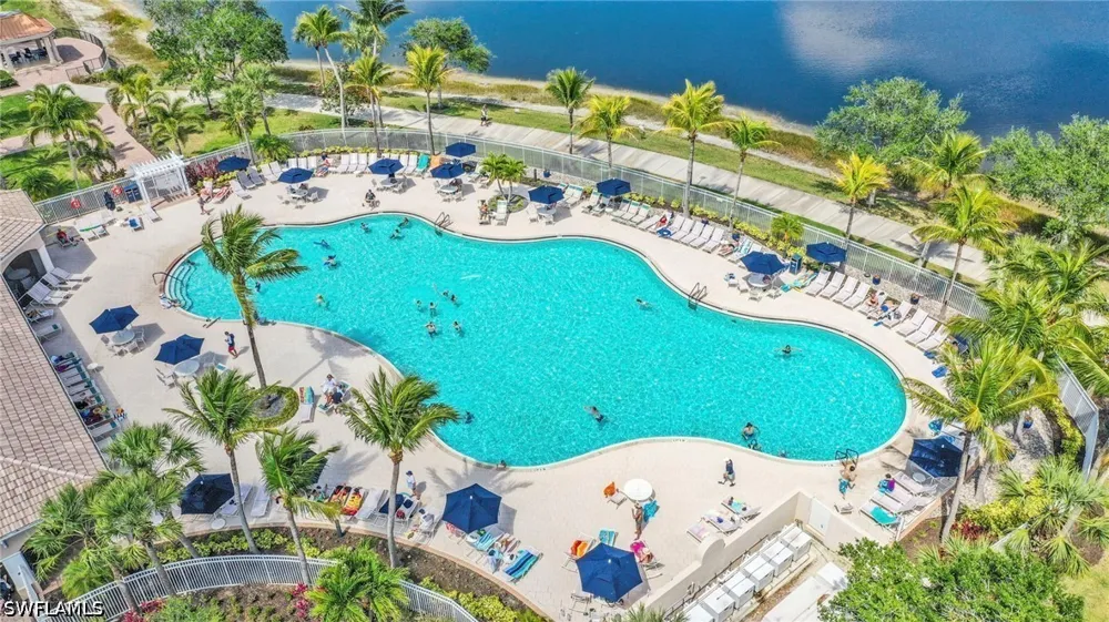 Querce Court Naples, FL 34114