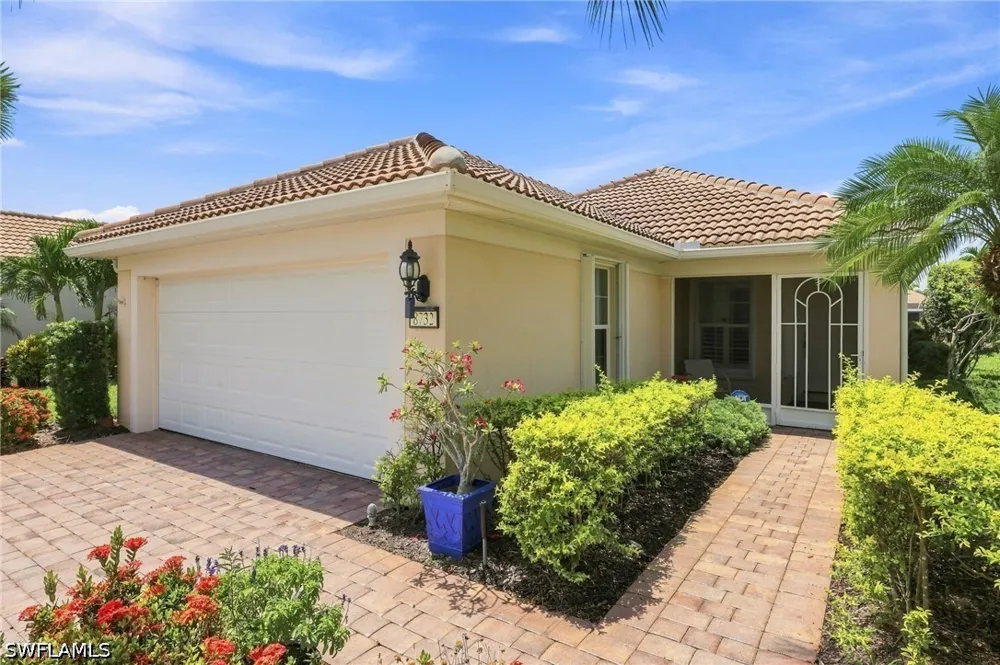 Querce Court Naples, FL 34114