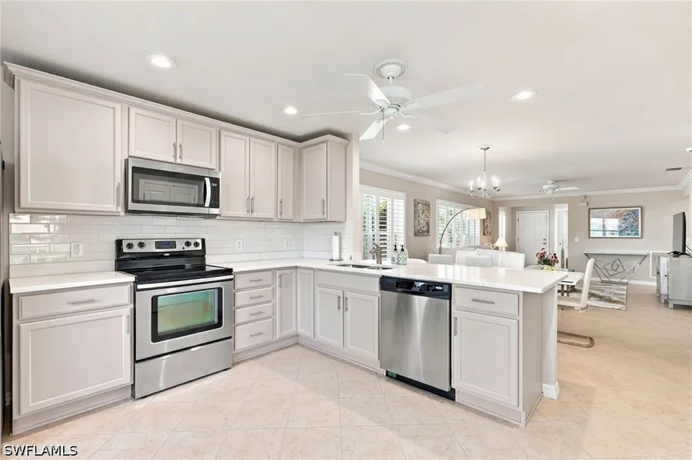 Querce Court Naples, FL 34114