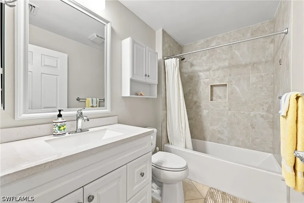 Querce Court Naples, FL 34114