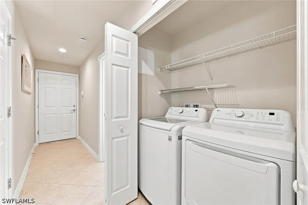 Querce Court Naples, FL 34114