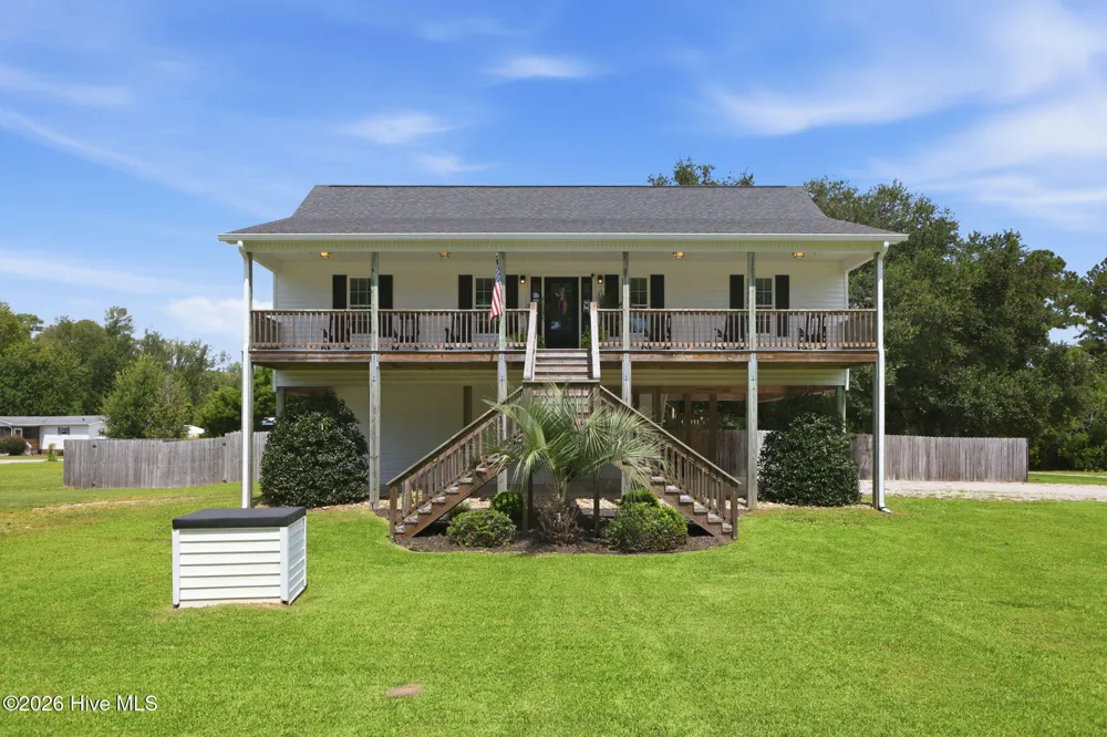 1422 Harkers Island Road Beaufort, NC 28516