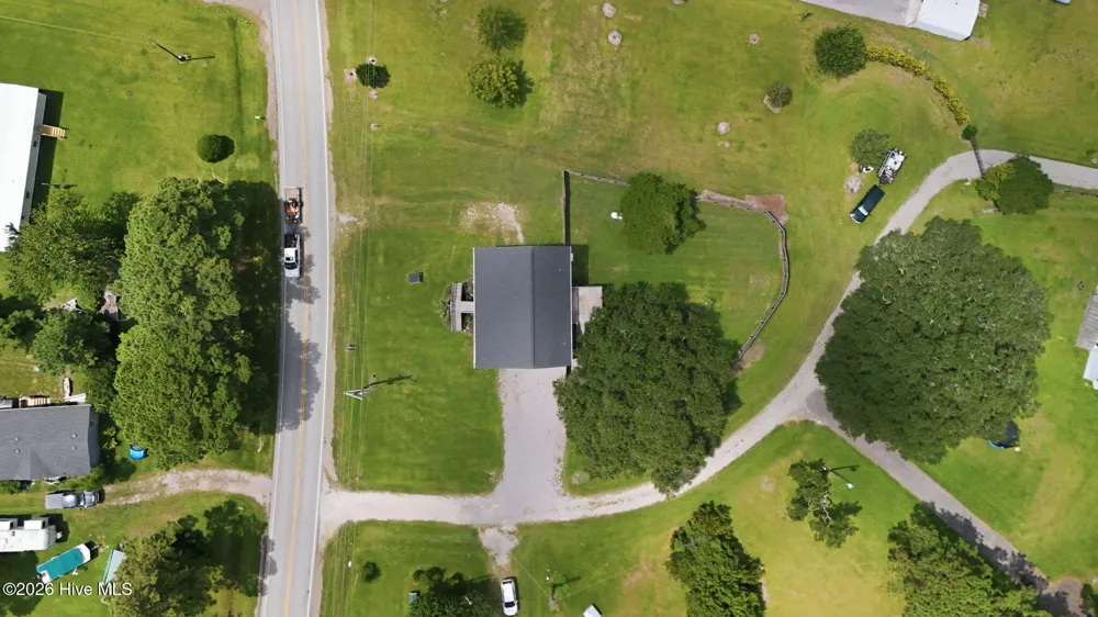 1422 Harkers Island Road Beaufort, NC 28516