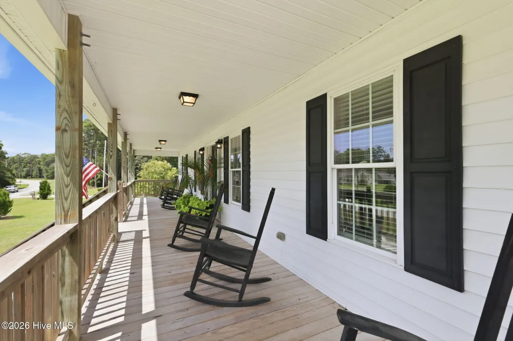 1422 Harkers Island Road Beaufort, NC 28516