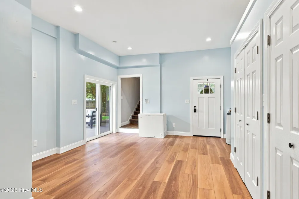 1422 Harkers Island Road Beaufort, NC 28516