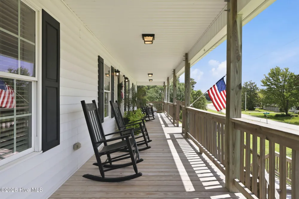 1422 Harkers Island Road Beaufort, NC 28516