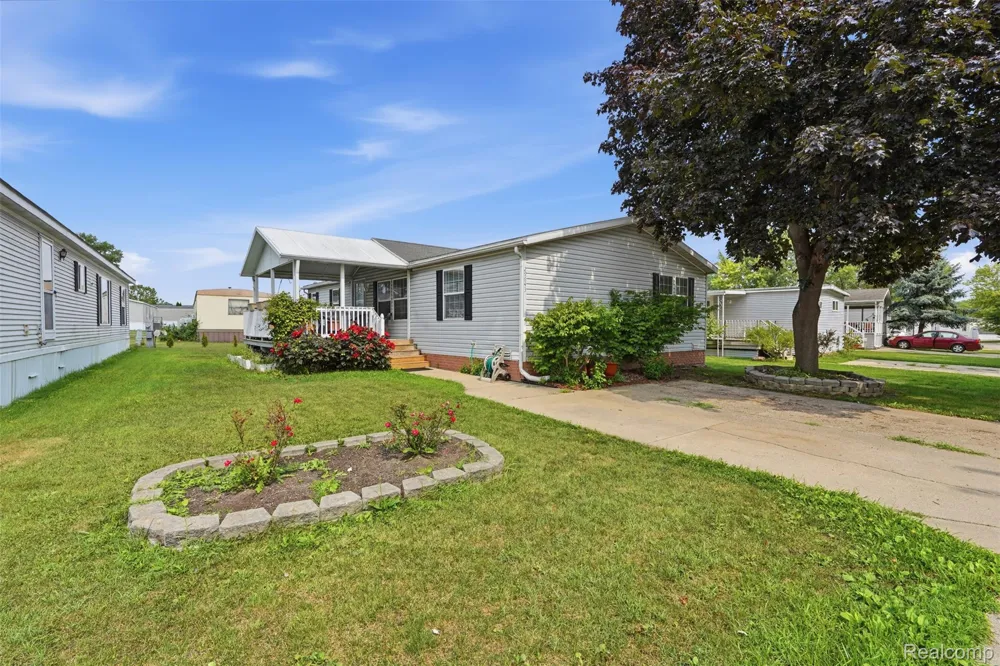 29643 Carousel Street Novi City, MI 48377