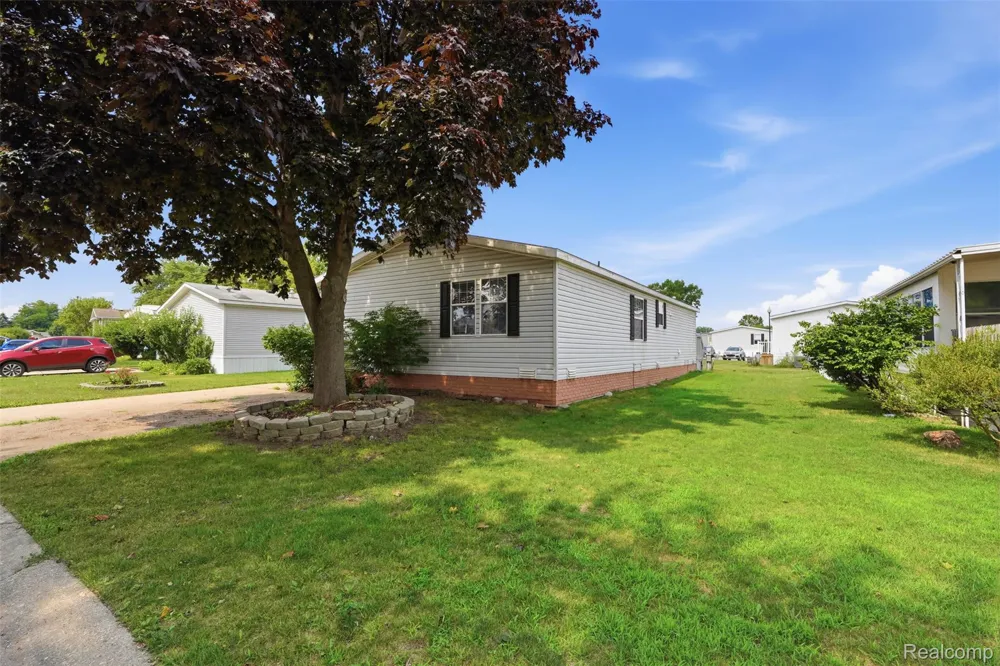 29643 Carousel Street Novi City, MI 48377