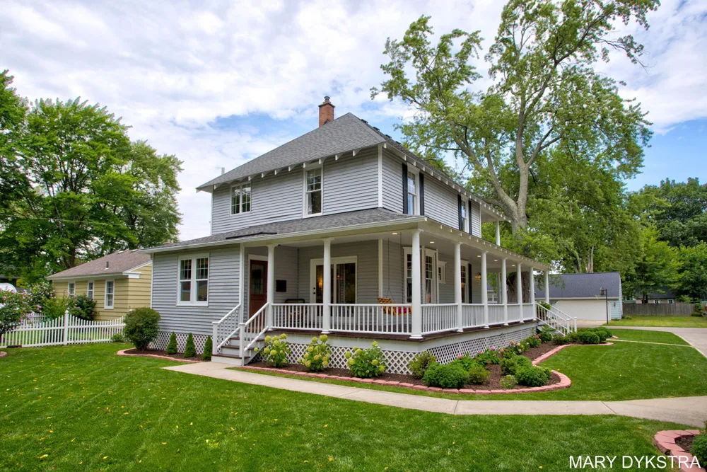 1718 Summit Street Park Township, MI 49423