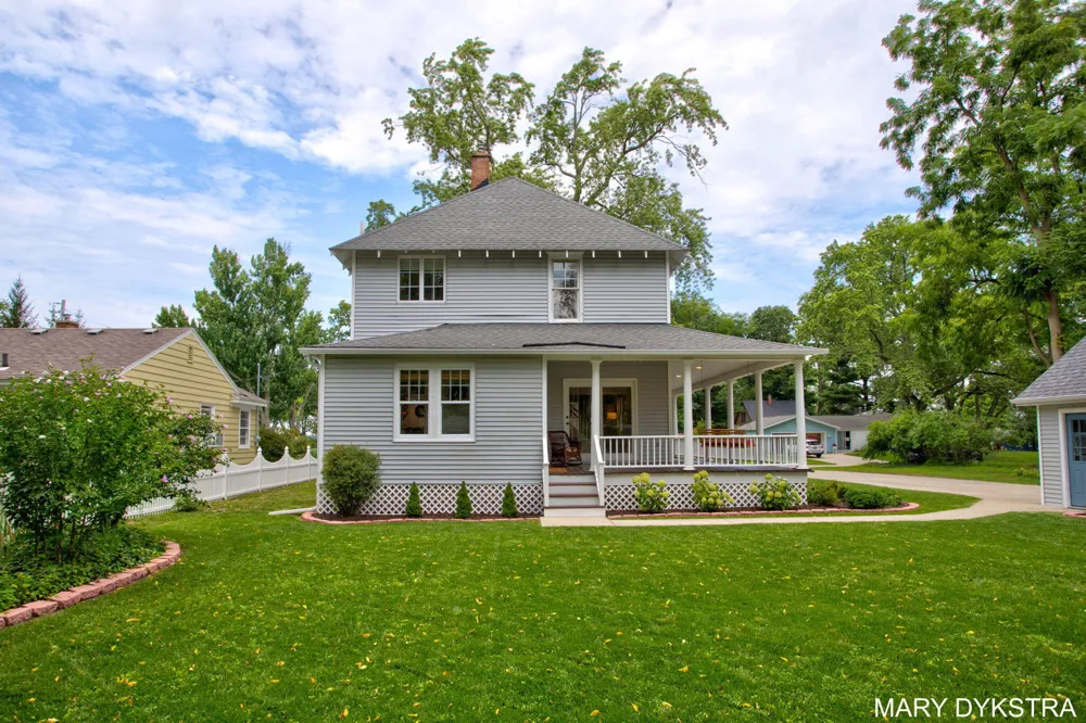 1718 Summit Street Park Township, MI 49423
