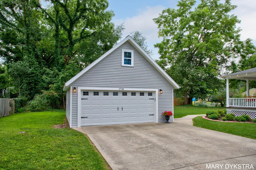 1718 Summit Street Park Township, MI 49423
