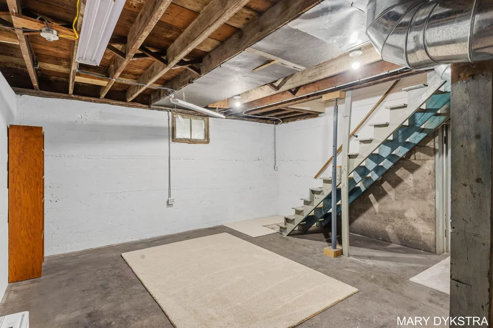 1718 Summit Street Park Township, MI 49423