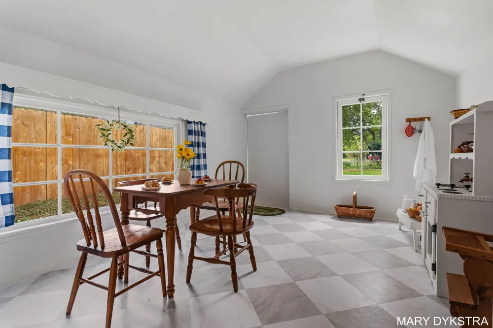 1718 Summit Street Park Township, MI 49423