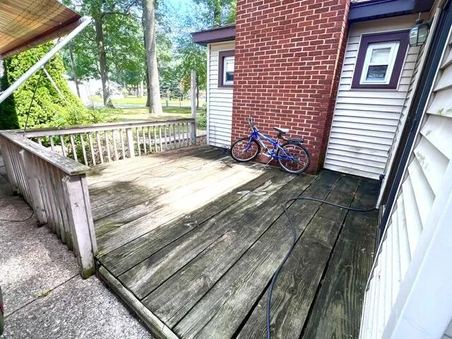 2063 S Manitou Circle Norton Shores City, MI 49441