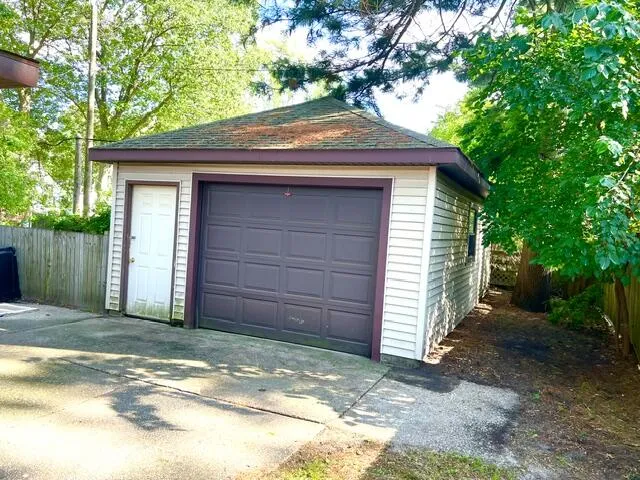 2063 S Manitou Circle Norton Shores City, MI 49441