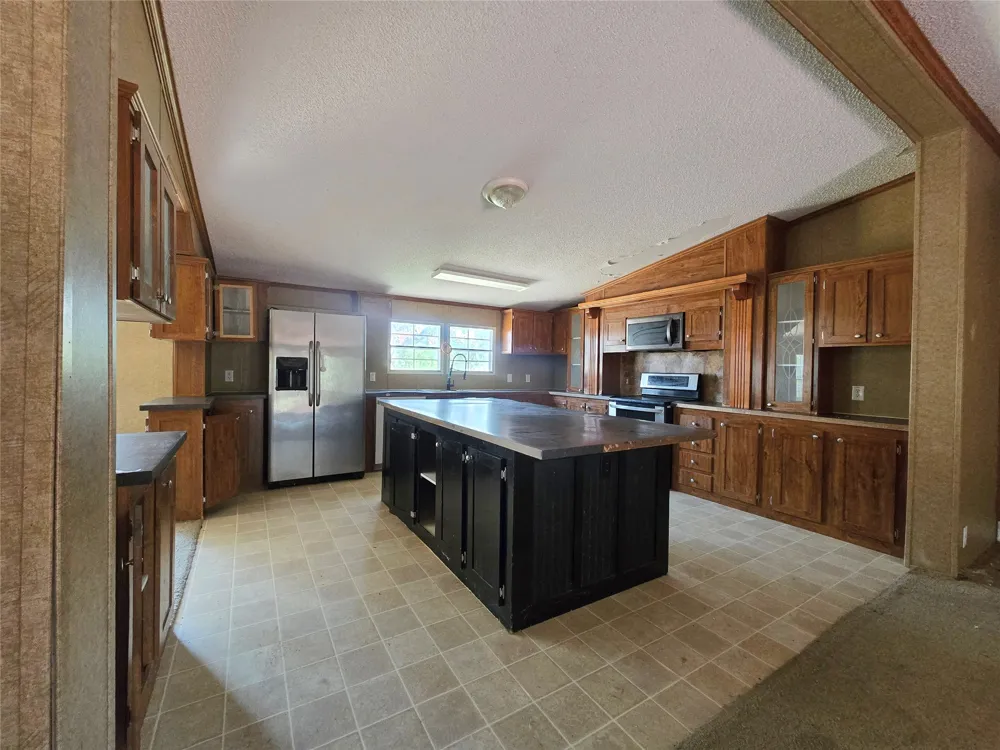 3003 Hilltop Road Granbury, TX 76048