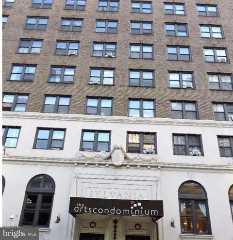 1324 LOCUST STREET #1101