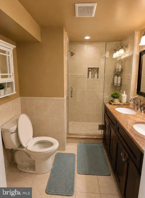 6808 DARBY LANE Springfield, VA 22150