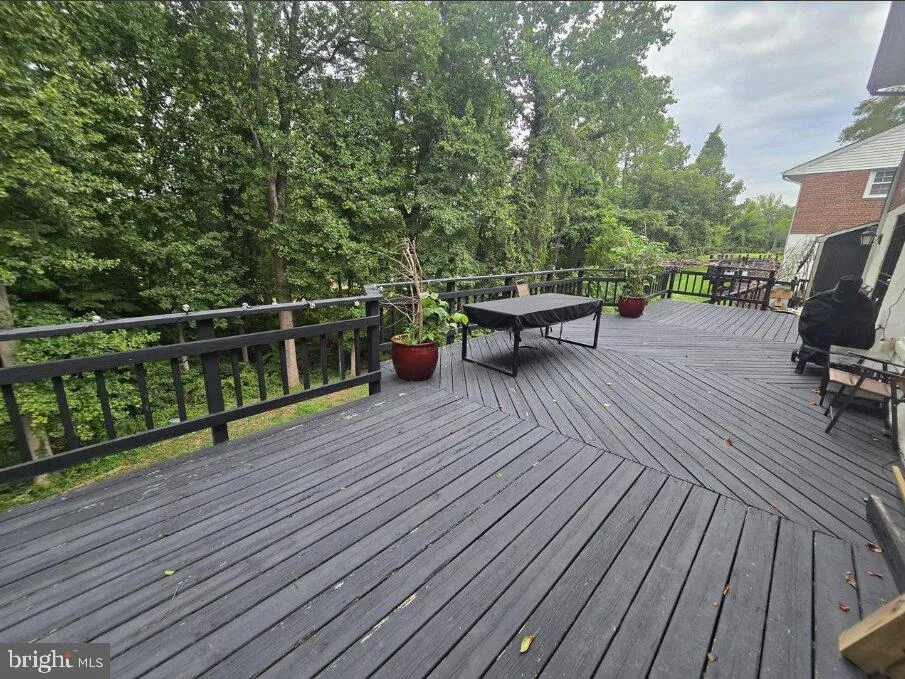 6808 DARBY LANE Springfield, VA 22150