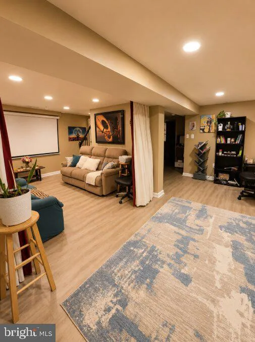 6808 DARBY LANE Springfield, VA 22150