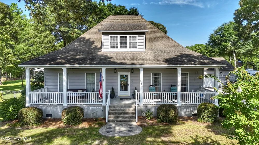 754 Hardison Drive Arapahoe, NC 28510
