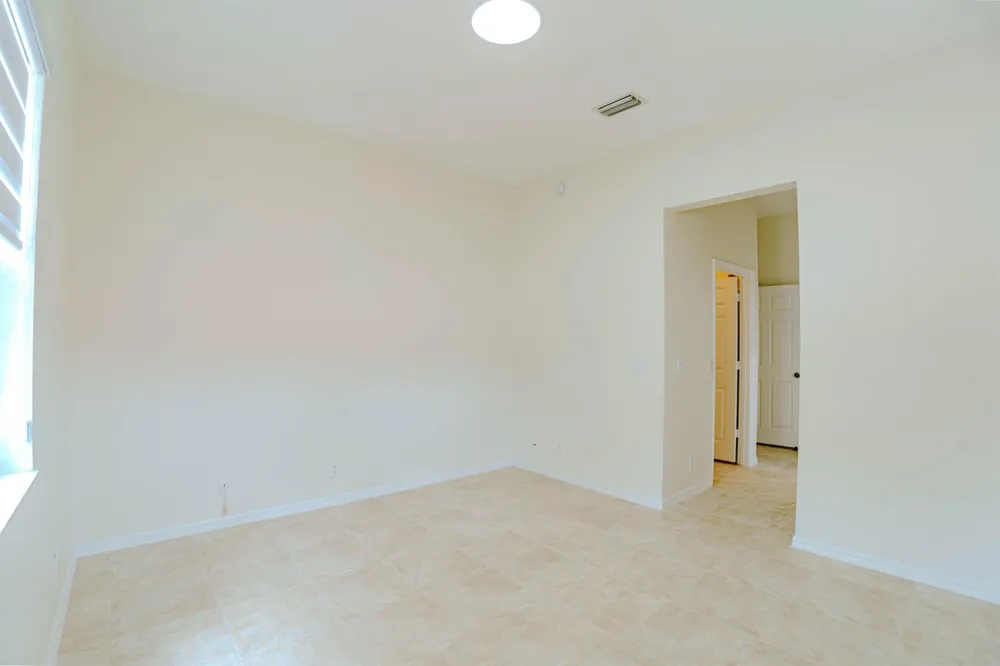 5733 NW 119th Drive Coral Springs, FL 33076