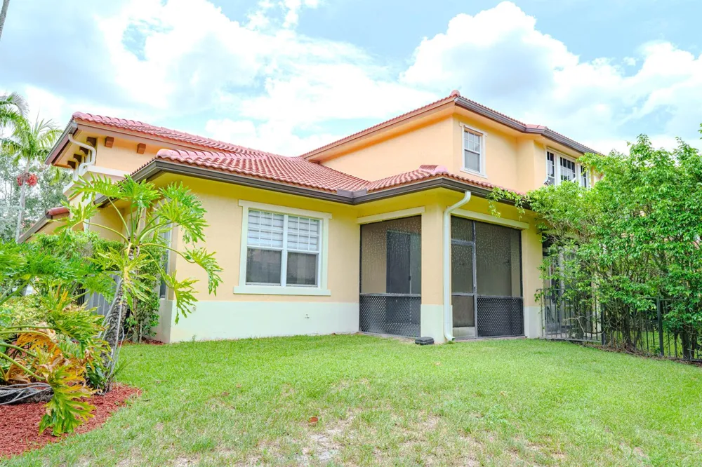 5733 NW 119th Drive Coral Springs, FL 33076