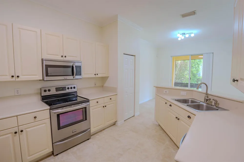 5733 NW 119th Drive Coral Springs, FL 33076