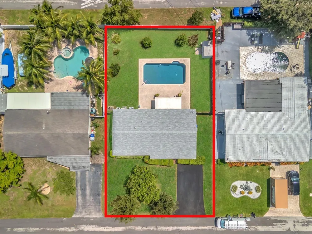 310 SE 8TH COURT Pompano Beach, FL 33060