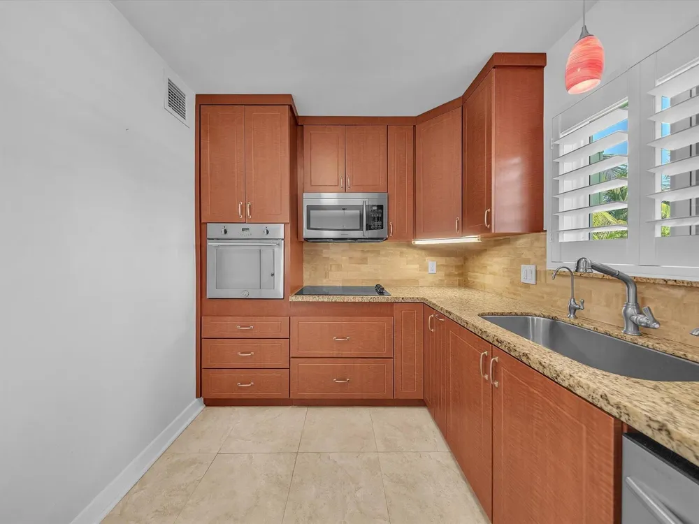 310 SE 8TH COURT Pompano Beach, FL 33060