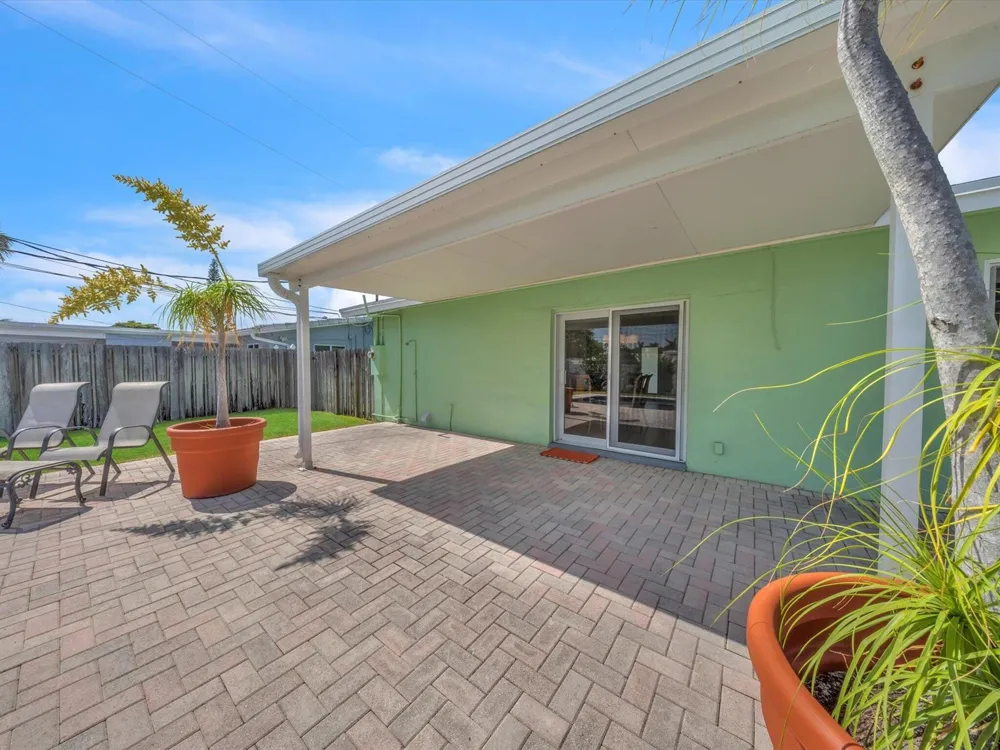 310 SE 8TH COURT Pompano Beach, FL 33060
