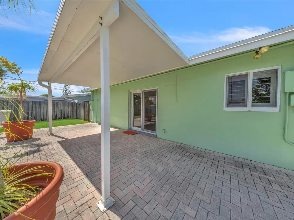 310 SE 8TH COURT Pompano Beach, FL 33060
