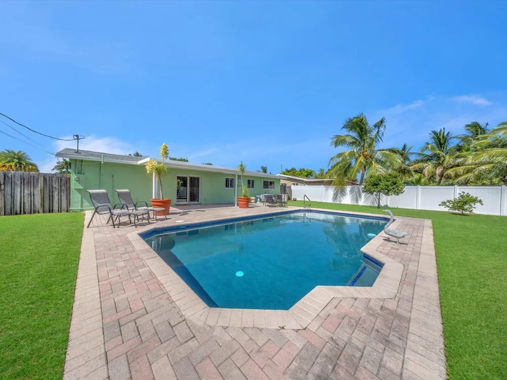 310 SE 8TH COURT Pompano Beach, FL 33060