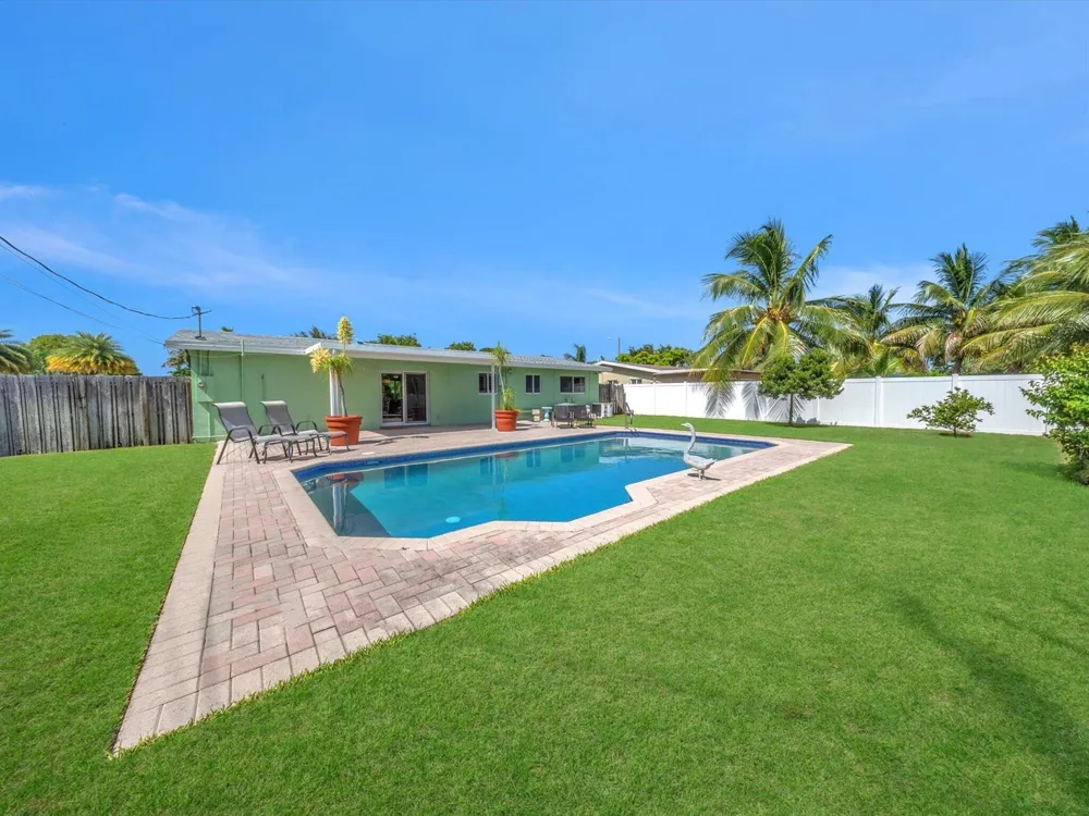 310 SE 8TH COURT Pompano Beach, FL 33060